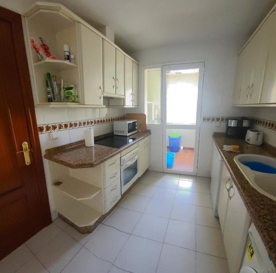 2 Bedroom Apartment Overlooking Mediterranean, 2 Outdoor Pools 卡拉德米哈斯 外观 照片